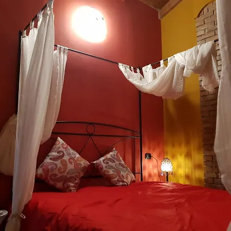 La Locanda Dei Cavalieri Affittacamere Lugagnano Val d'Arda Exterior foto